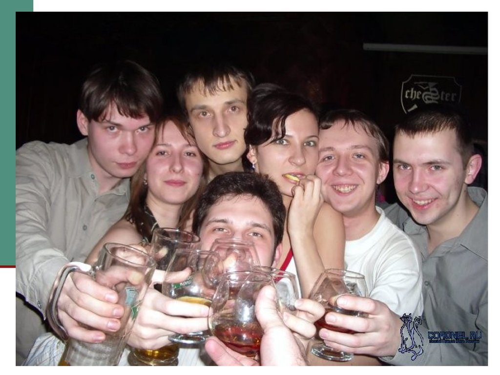 У молодого пьющего. Выпускной в России пьянка. Молодежь бухает.