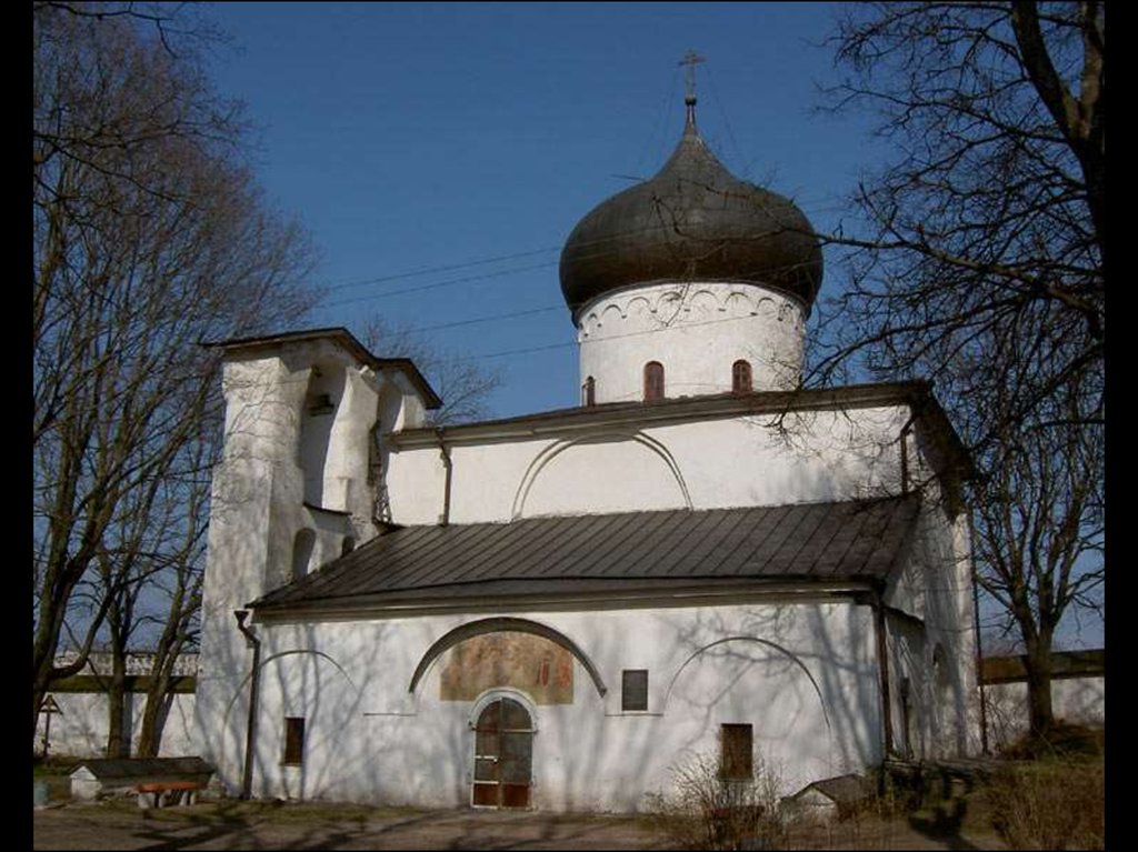 Псковская Церковь Василия зимой