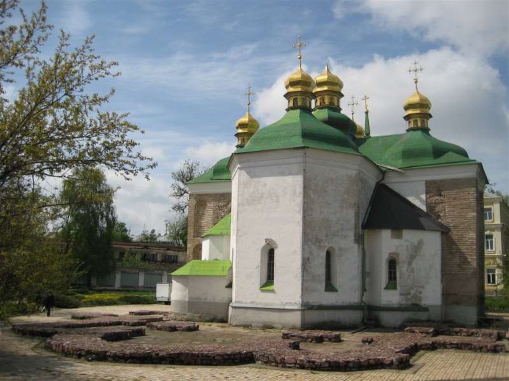 Церковь спаса на берестове. Спас на Берестове в Киеве. Киев храм Берестове. Спас на Берестове Киев 12 век.